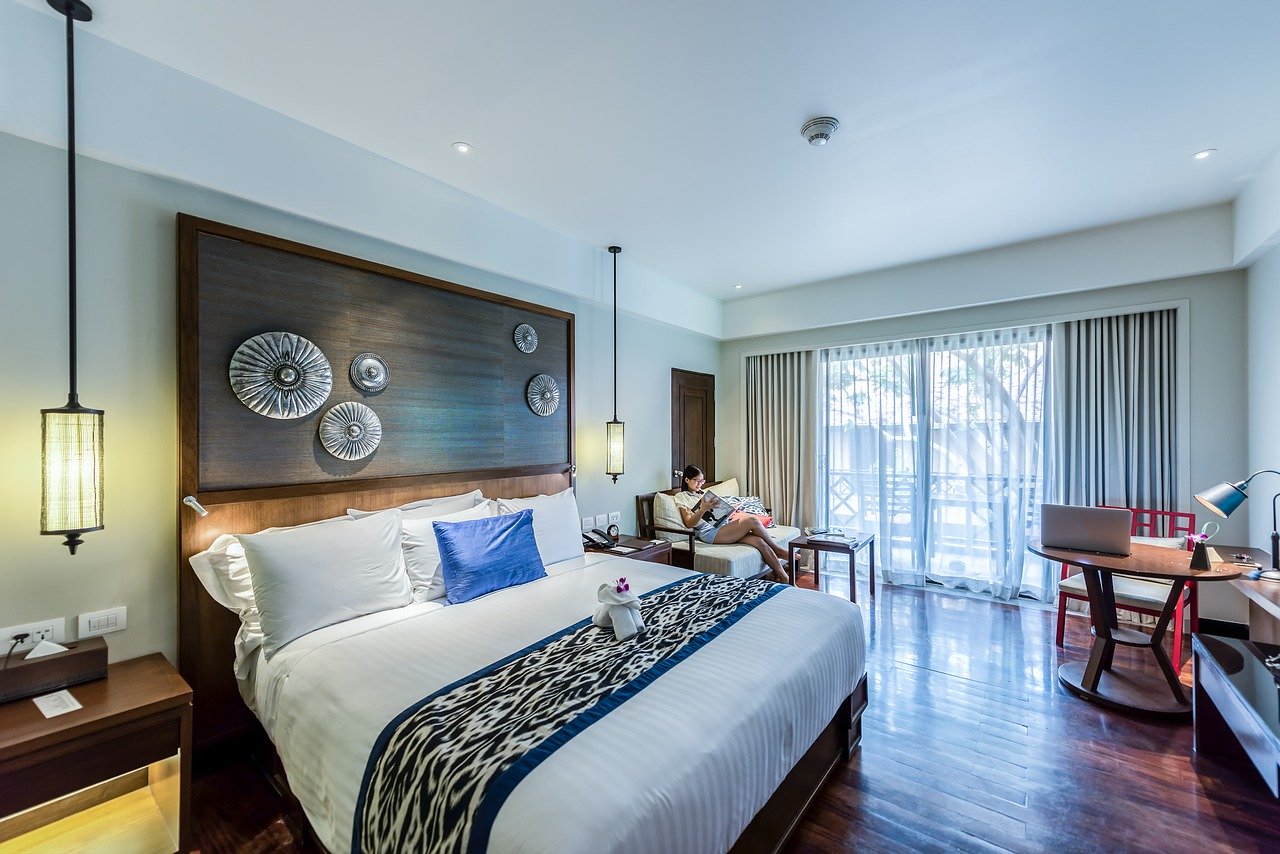 spacious room
